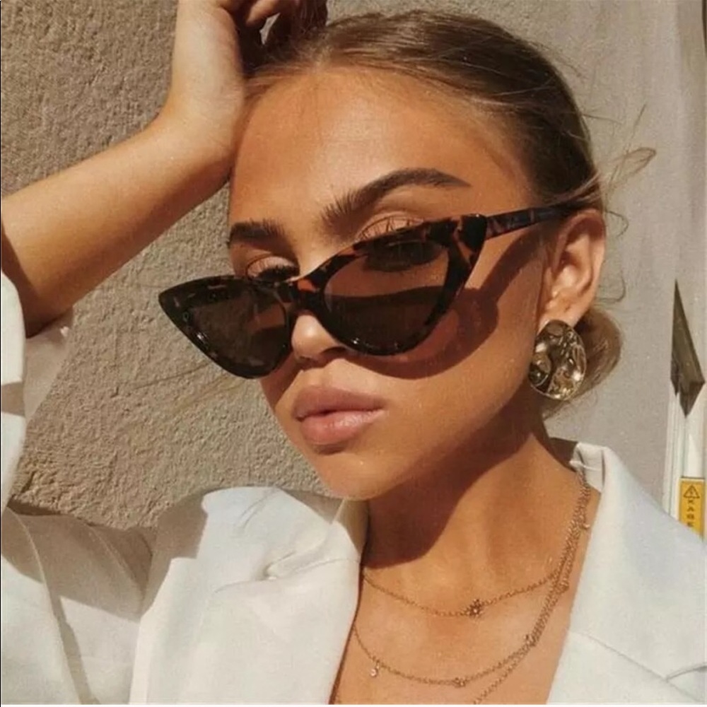 Classic Retro Vintage-Style Cat-Eye Sunglasses